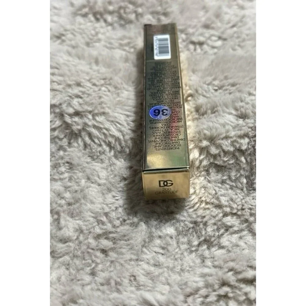 D & G Dolce and Gabbana Everkiss Liquid Lipstick Gratitude 200